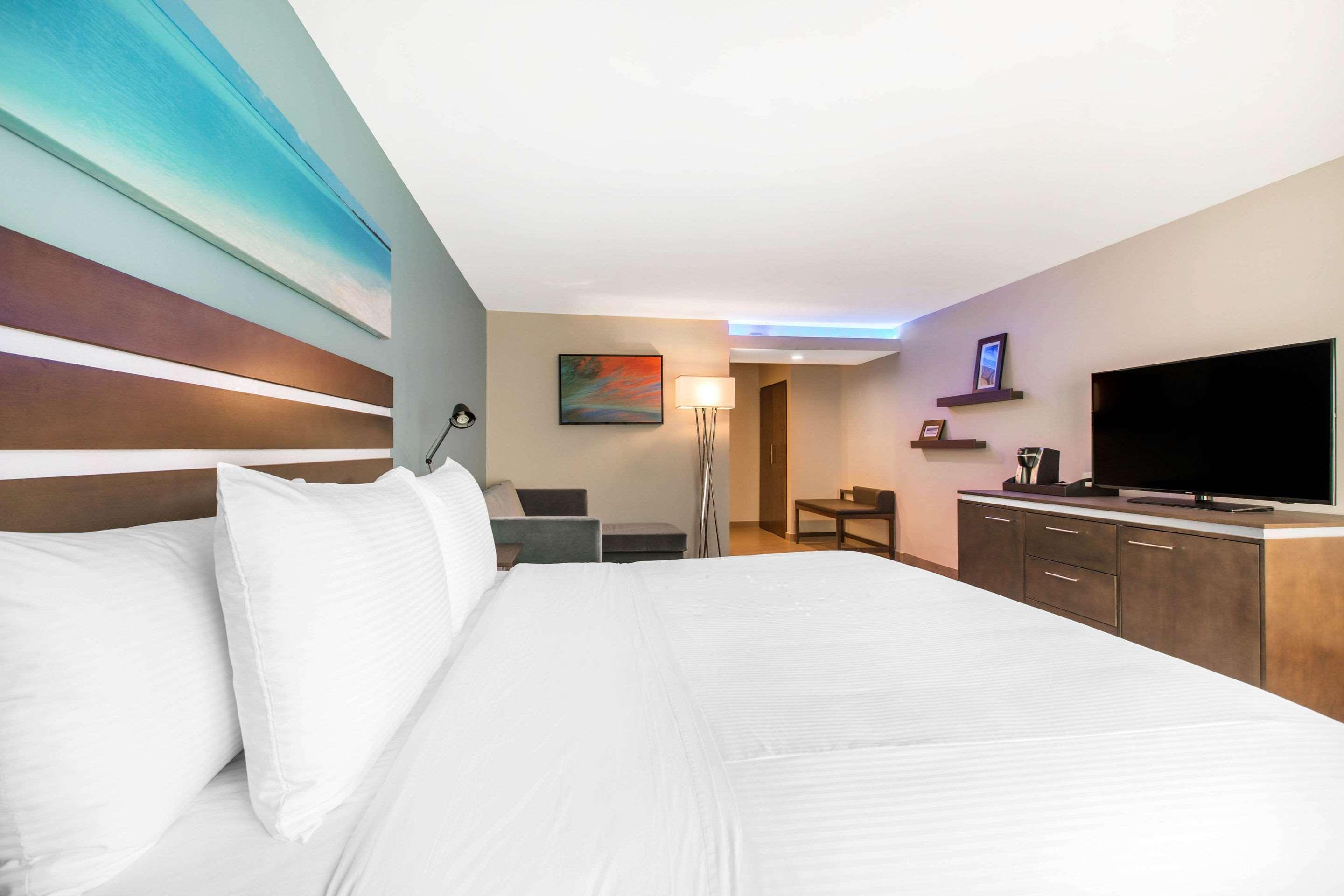 Hotel The Cove 3*